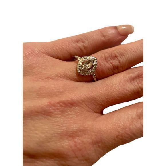 WHITE SAPPHIRE N SILVER RING - Picture 5 of 7